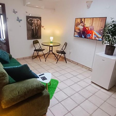 Casa Nostra Apartment Funtana Exterior photo
